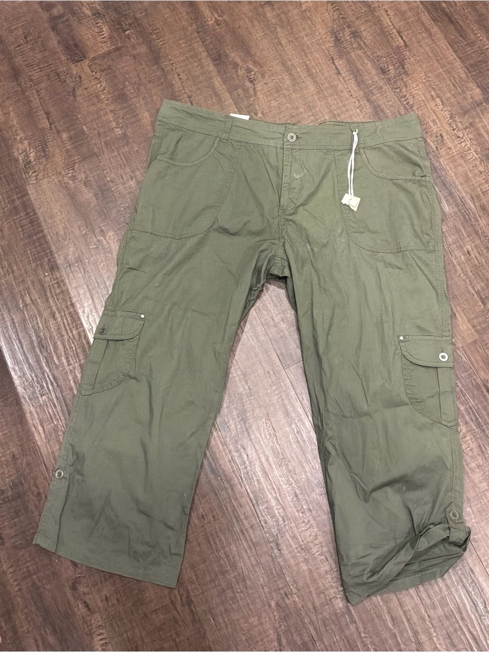 Women's Olive Green Cargo Capris with Drawstring